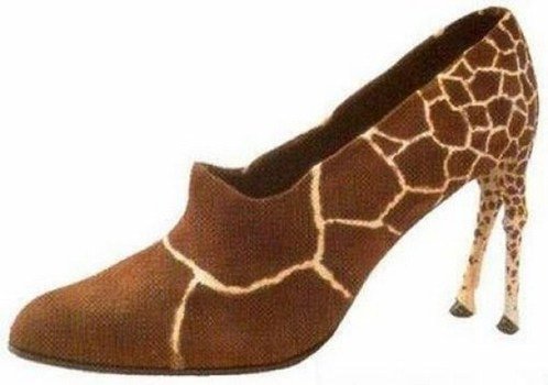women's shoes in the form of a giraffe