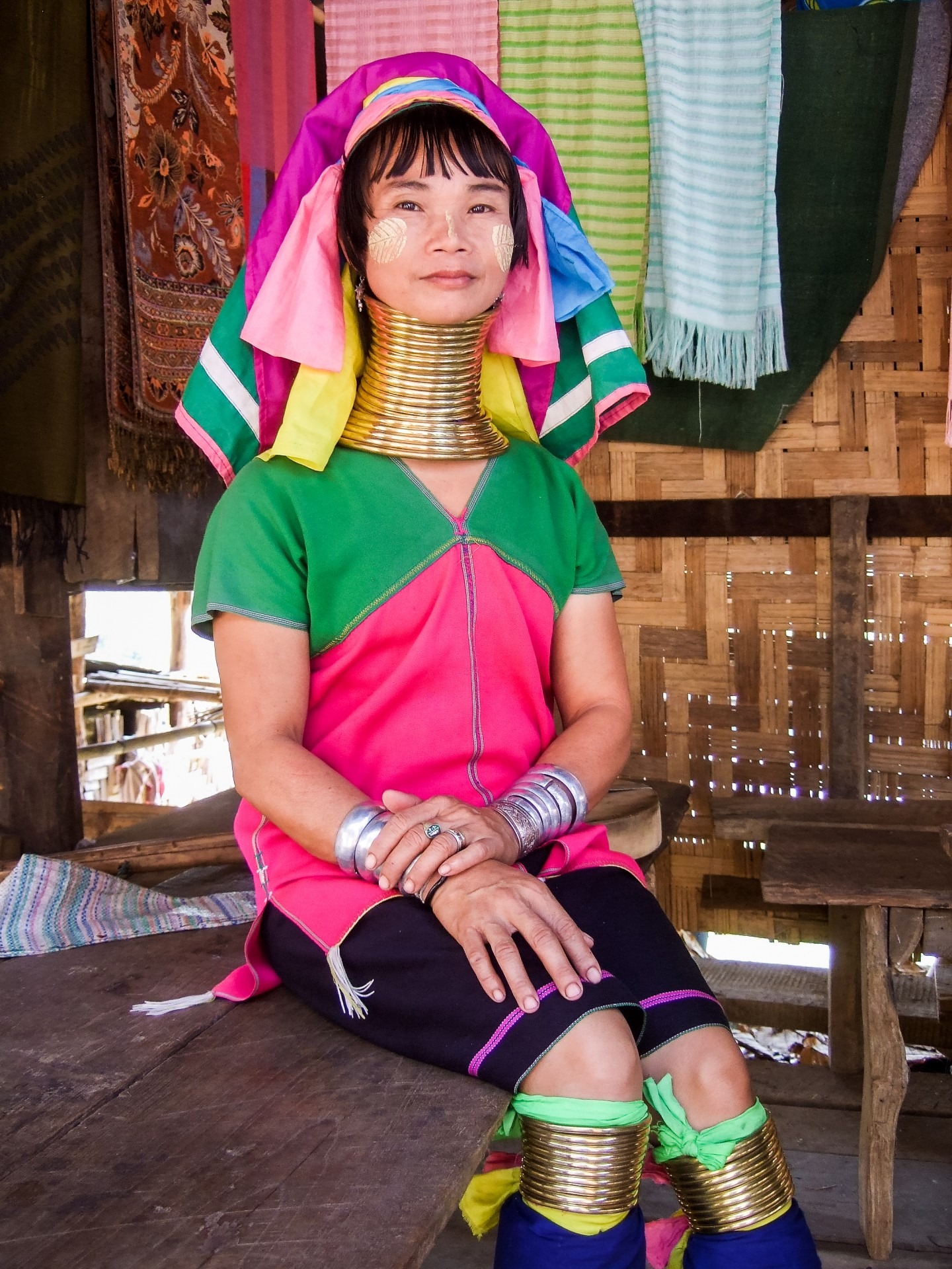 Kayan woman wearing traditional jewelry on long neck free image download