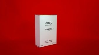 Chanel flavor in a white box on a red background