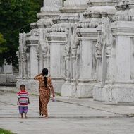 picture of the buddhism monastery in myanmar