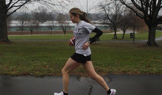 Women is jogging in the park