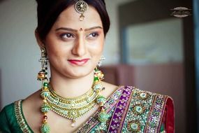portrait of maharashtrian bride
