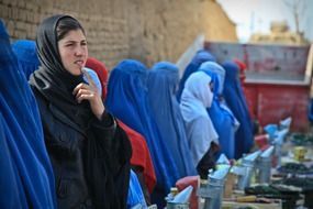 women in burqa in afghanistan
