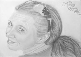 woman with sunglasses pencil drawing