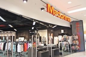 fashion store Madonna