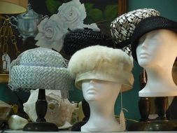 mannequins in hats