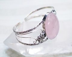 Decoration of pink quartz