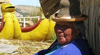 peru titicaca woman