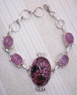 Pink bracelet made of quartz