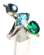 Luxurious ring with gems