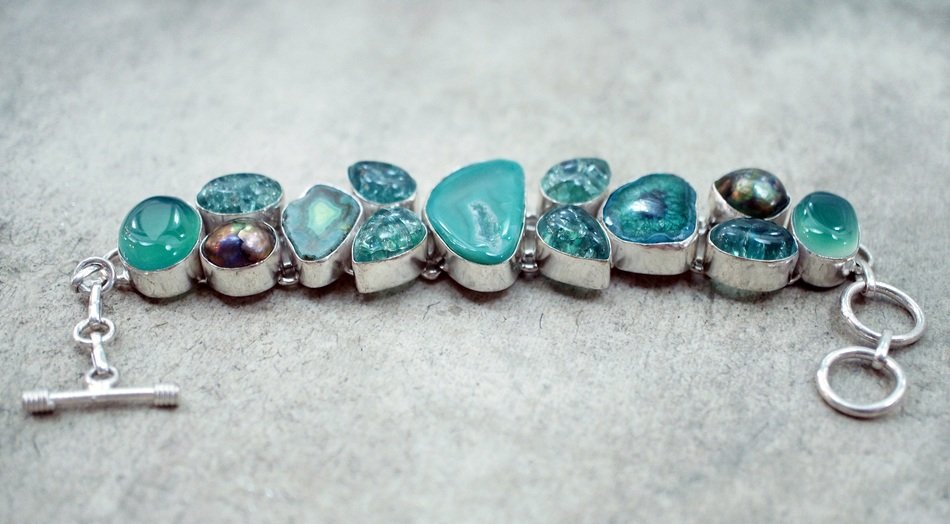 Beautiful drusy solar quarz bracelet