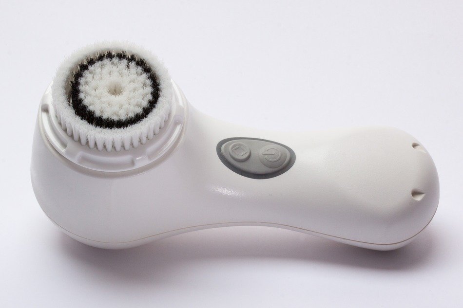 device for face cleaning