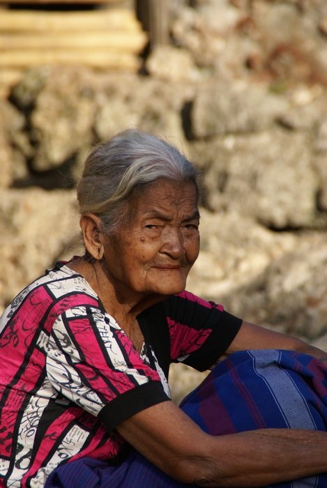 old indonesia woman