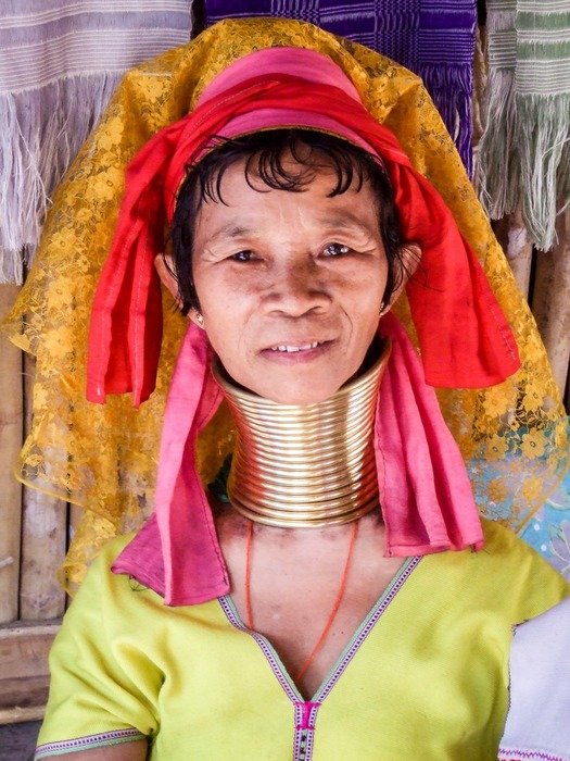 Asian giraffe women