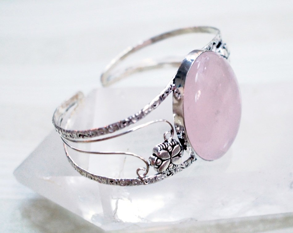 Decoration of pink quartz