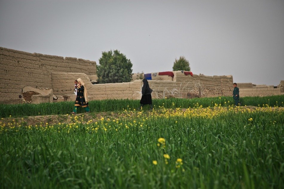 life in afghanistan village