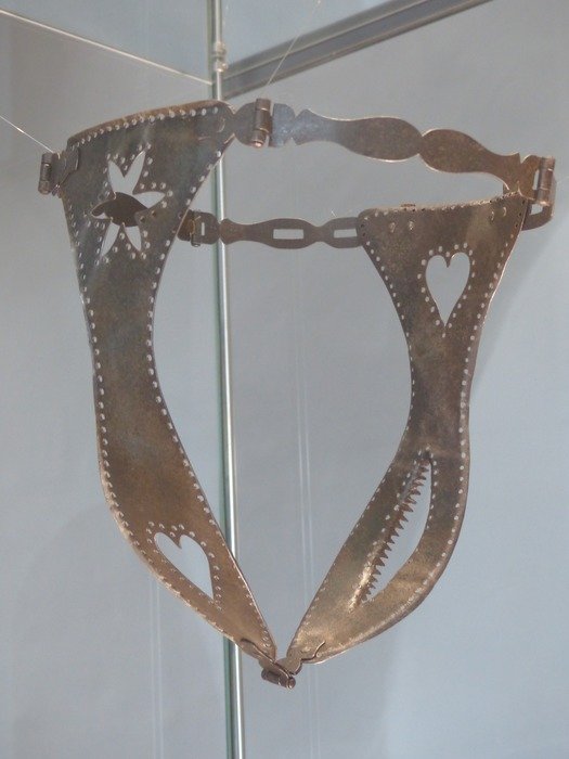 chastity belt in the middle ages