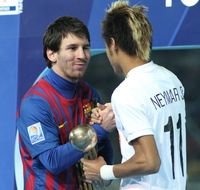 Neymar and Messi shake hands