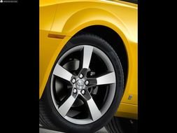 Picture of Chevrolet Car's wheel