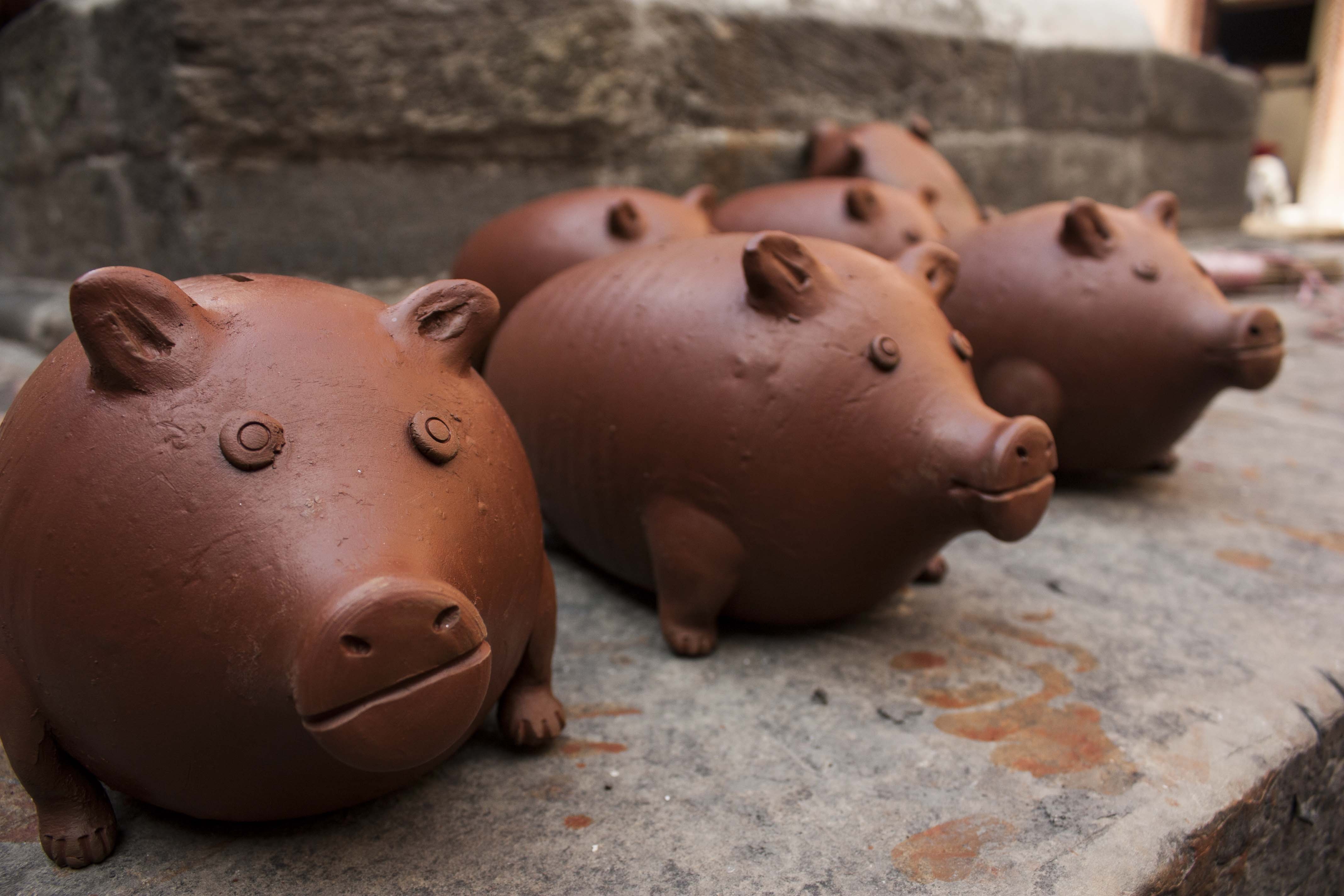 Clay piggy banks for sale free image download