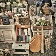 flea market stand