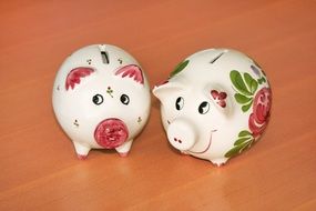 ceramic piggy banks in the form of pigs