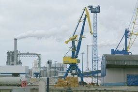 wismar cranes port