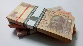 packs of indian currency