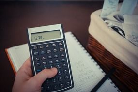bills calculator business