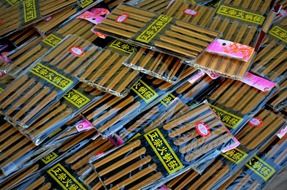 A lot of chopsticks