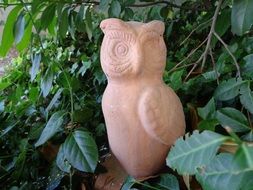 owl statue