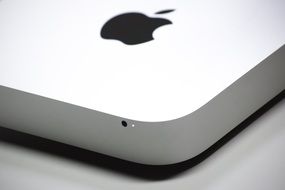 apple ma mini close-up photo