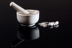 mortar and pestle for grinding of tablets