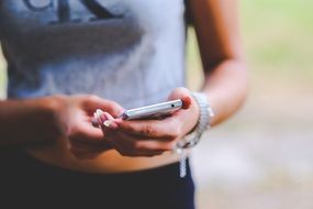 young girl with cell phone