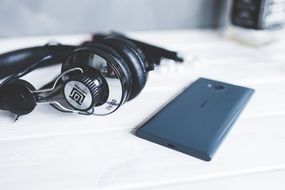 Music headphones and smartphone