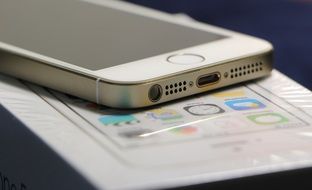 iphone 5s apple