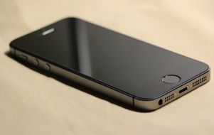 iphone 5s in black