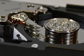 hard drive with magnetic data storage