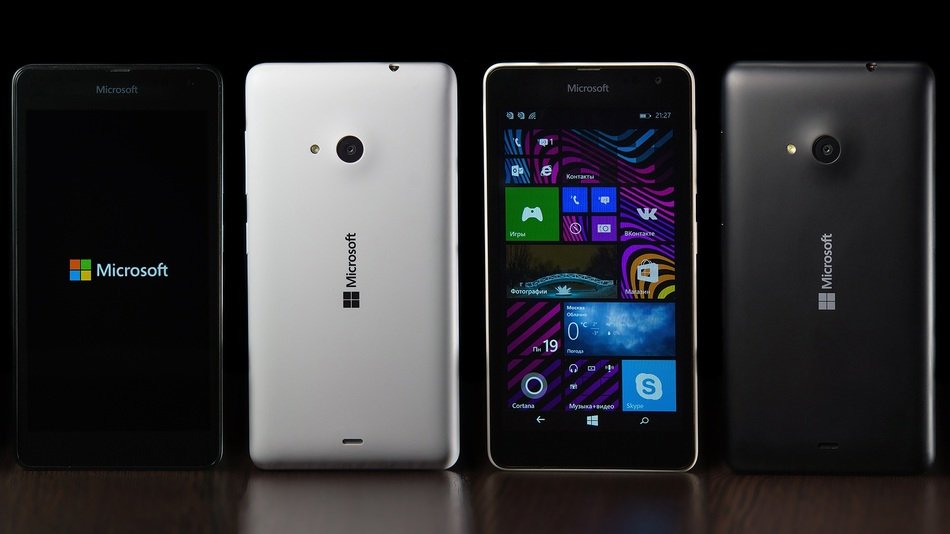 silver and black lumia 525 smartphones