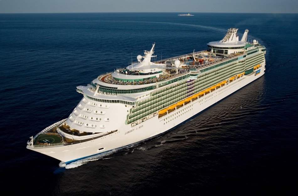 cruise ship as a picture for clipart