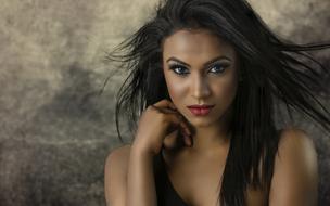 fashion portrait of a pretty woman