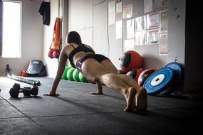 woman making plank