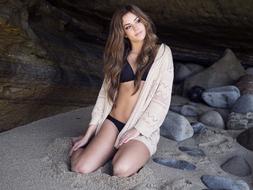 Beautiful Girl sand stone