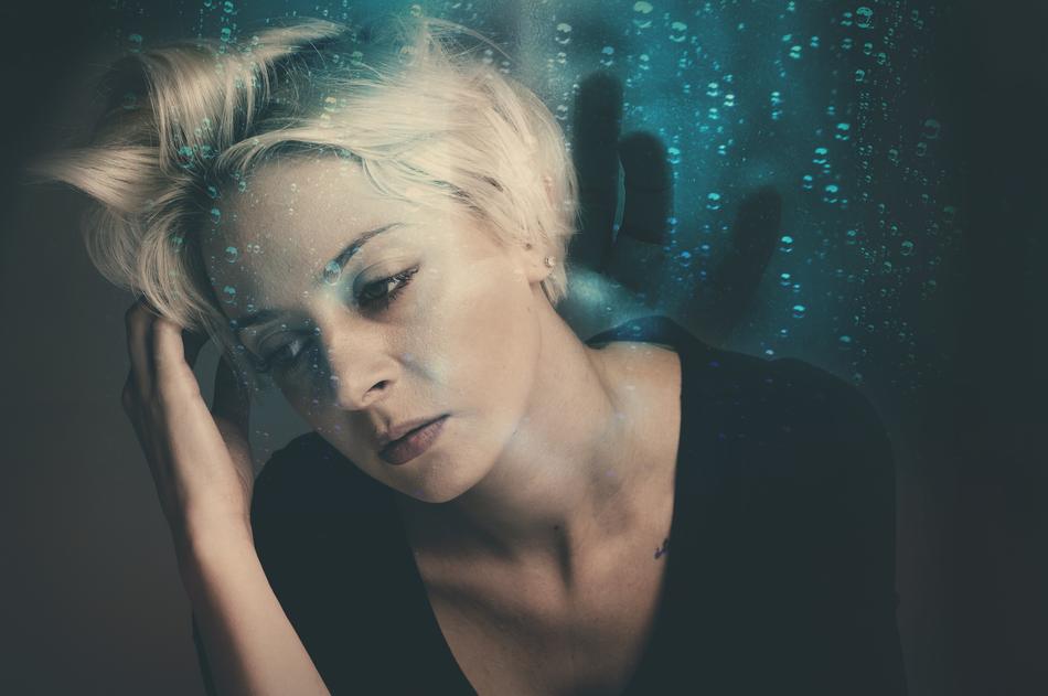 woman with nightmares