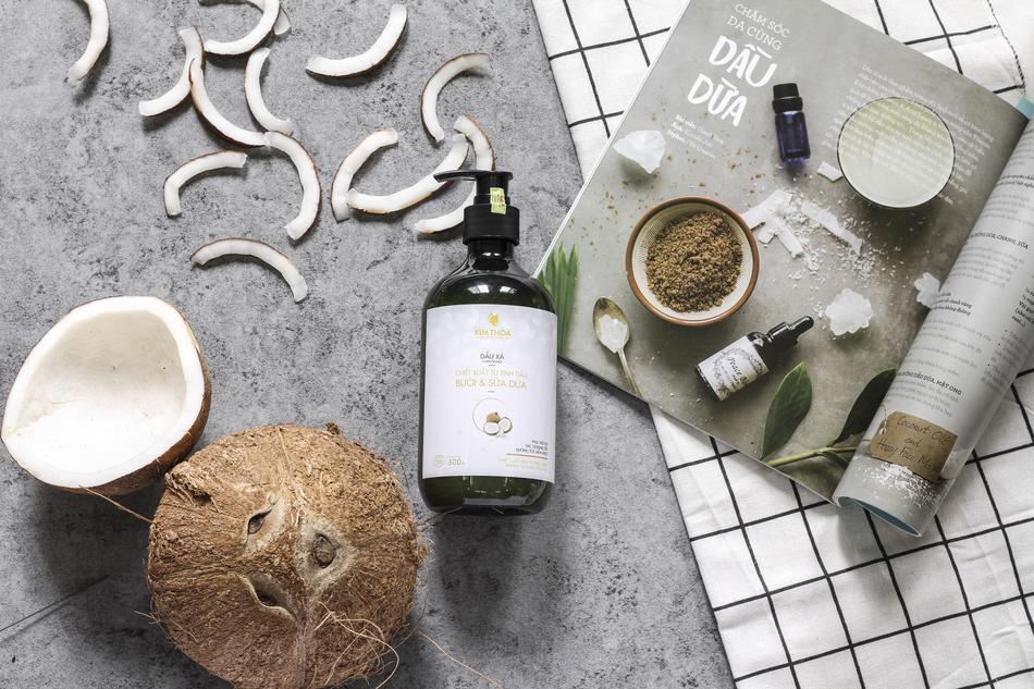advertising of natural Coconut shampoo