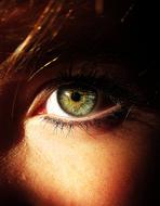 woman green eye