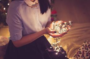 goodly Woman christmas light