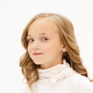 attractive caucasian child Girl, portrait