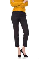 woman wearing black pants