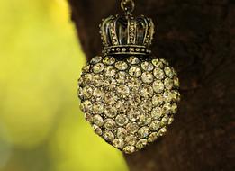 Heart Crown Tree dimond